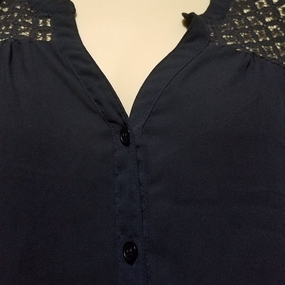 Plus size navy blouse - Picture 4 of 7